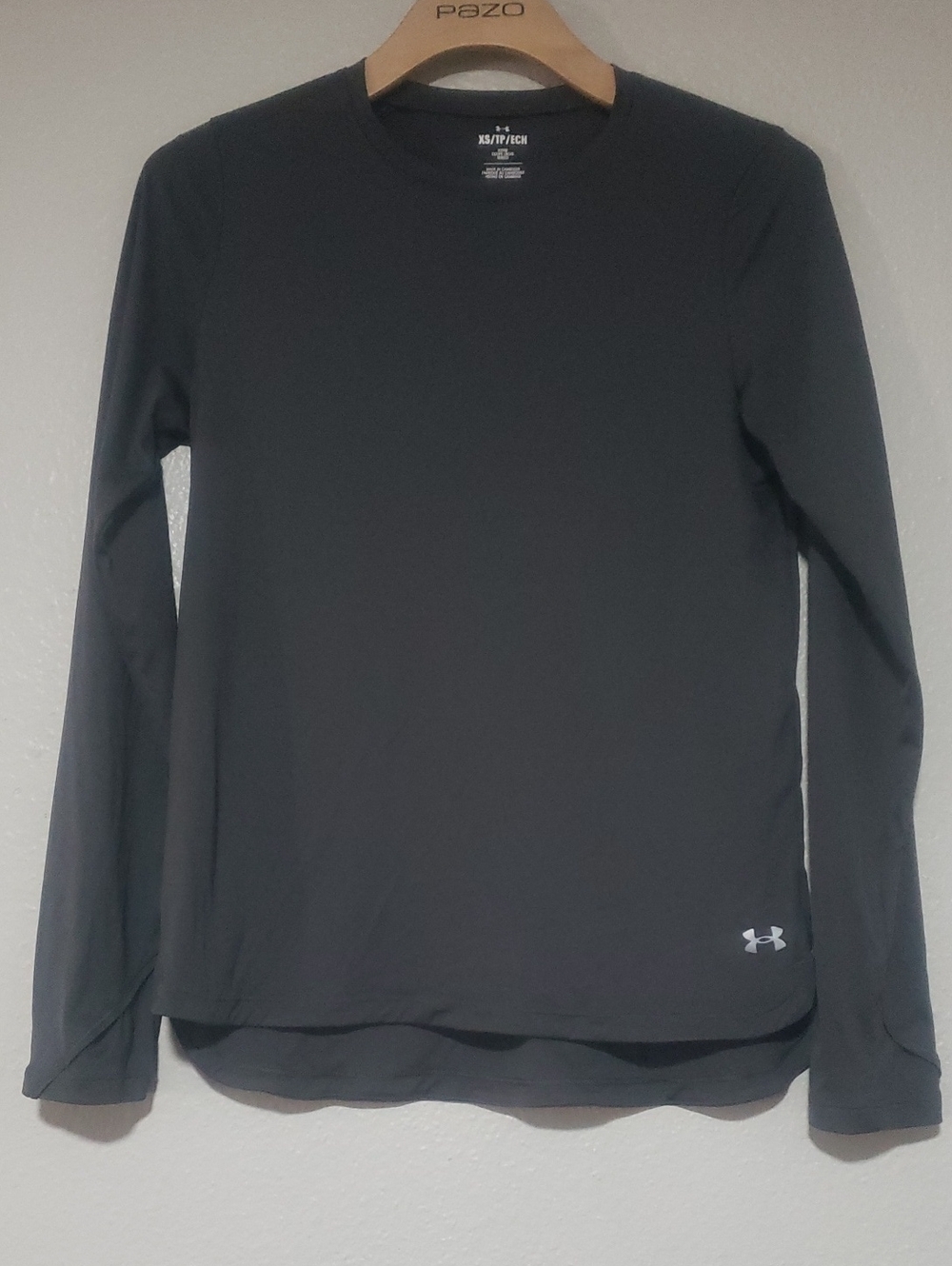 UA Terrain Dark Gray Long Sleeve Crew Shirt
